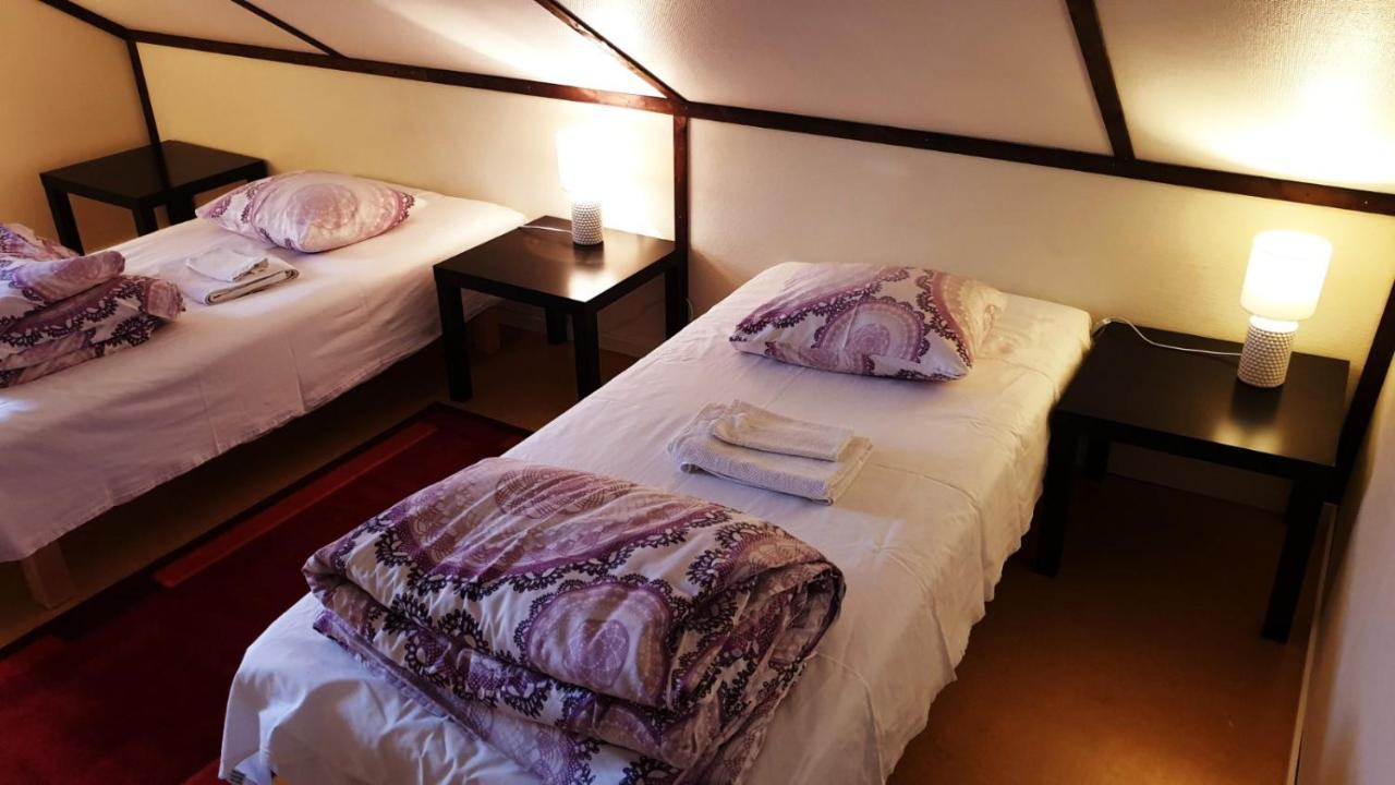 Twister 53 Hotel Sparreholm Bagian luar foto