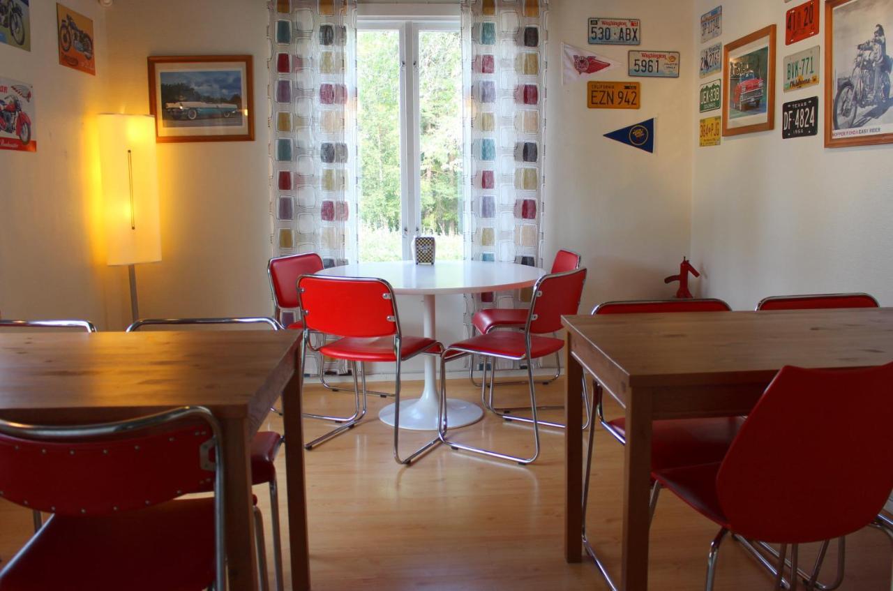 Twister 53 Hotel Sparreholm Bagian luar foto