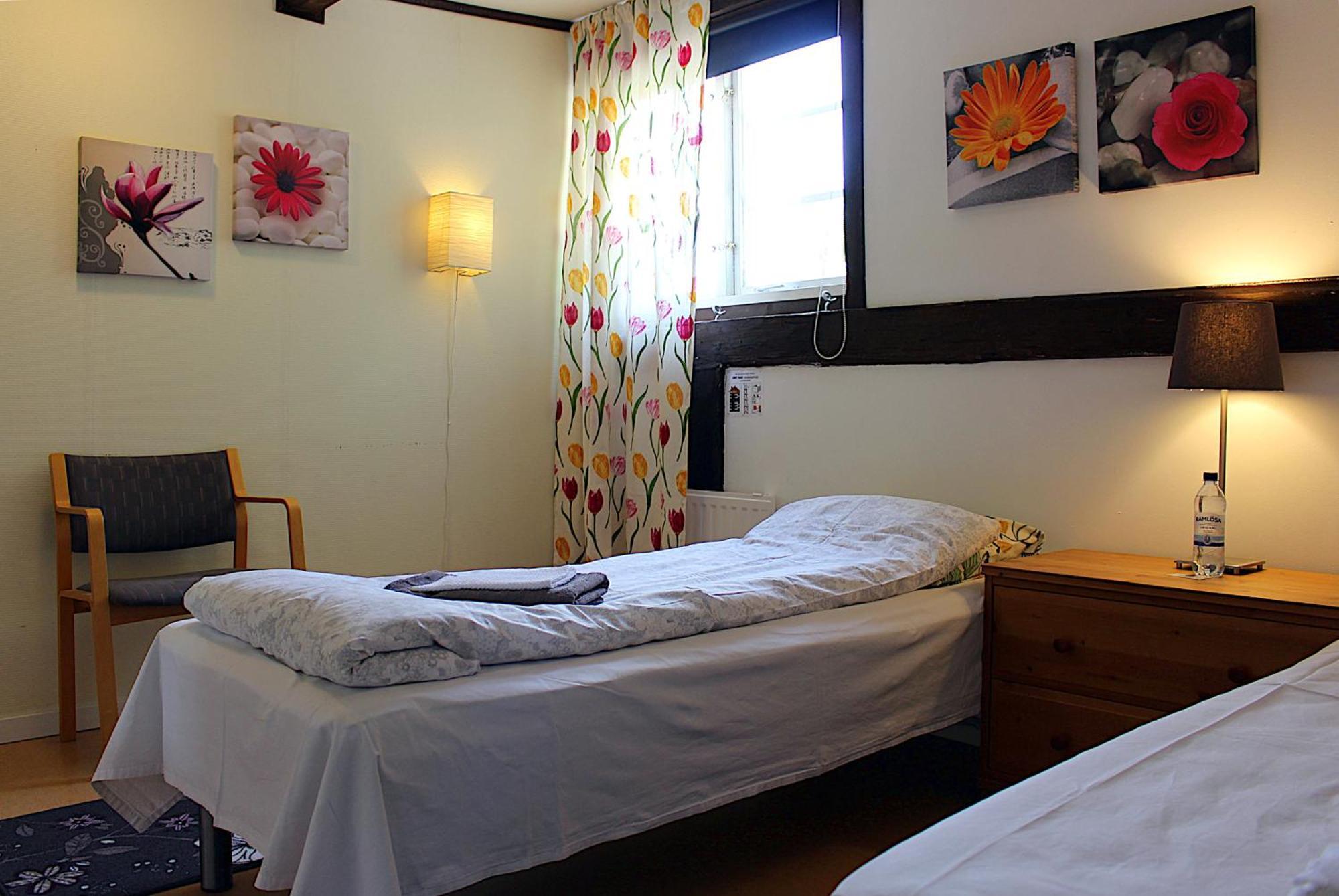 Twister 53 Hotel Sparreholm Bagian luar foto
